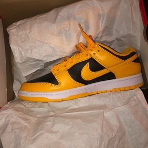 Nike dunks low